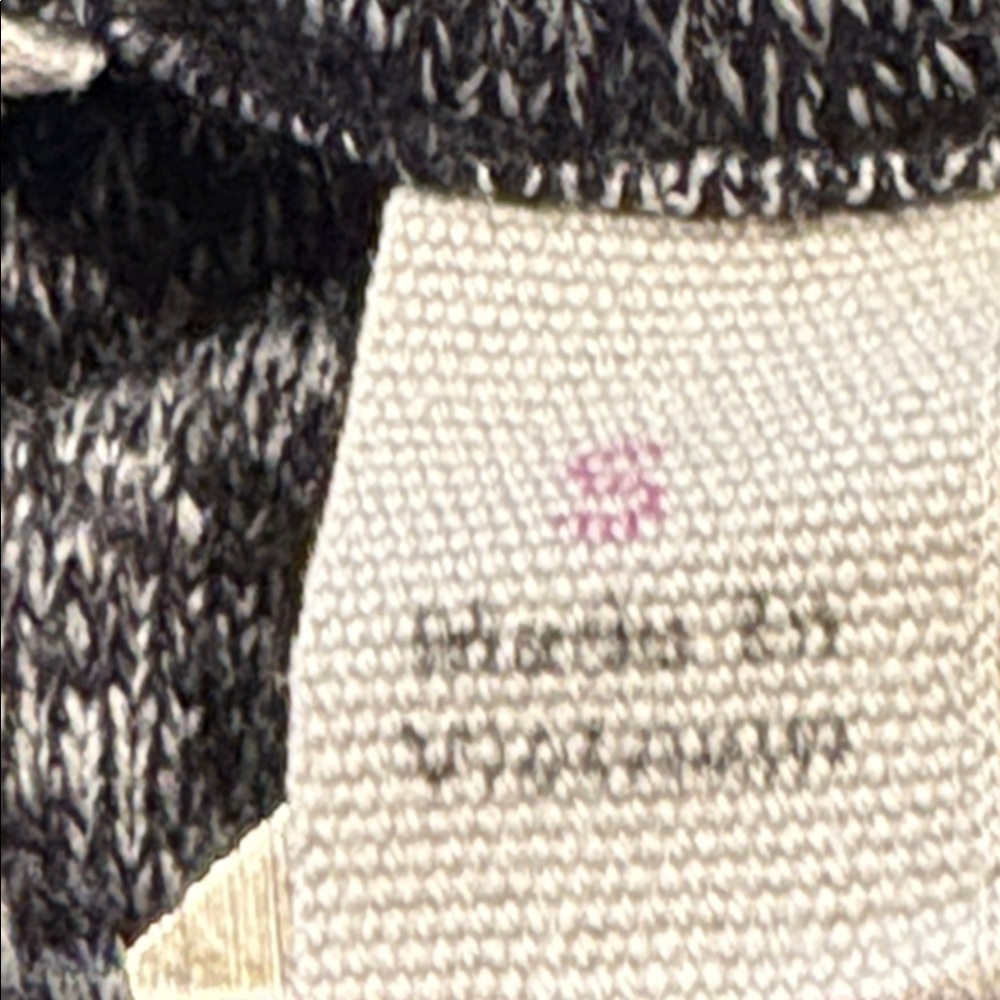 Athleta Long Sleeve Gray Marled Top Lightweight Lounge Tee Size S AR5 - Picture 4 of 6